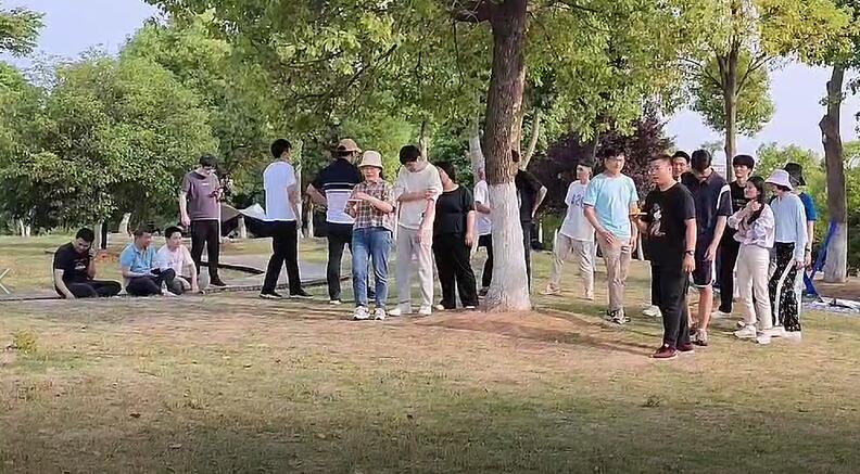 研發(fā)團隊戶(hù)外團建